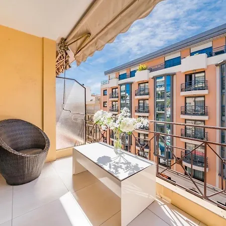 Apartment Superbe Avec Terrasse 1mn Des Plages De La Croisette