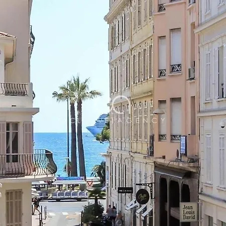 Superbe Avec Terrasse 1mn Des Plages De La Croisette *
