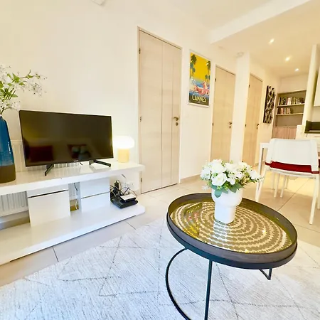 Apartment Superbe Avec Terrasse 1mn Des Plages De La Croisette *